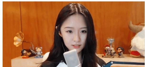 揭露斗鱼女主播陈一发黑历史合集（以游戏为主的直播间里隐藏着的真相）